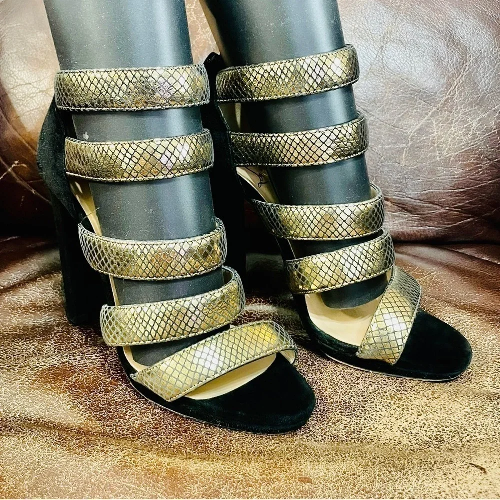 Christian Louboutin wide strappy peep toe pumps,chunky heel, Veau Velour sandals